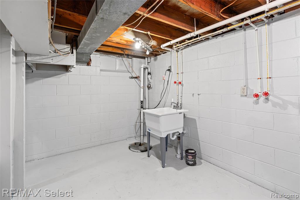 4075 Bristolwood Drive, Flint, MI 48507 — Photo 53