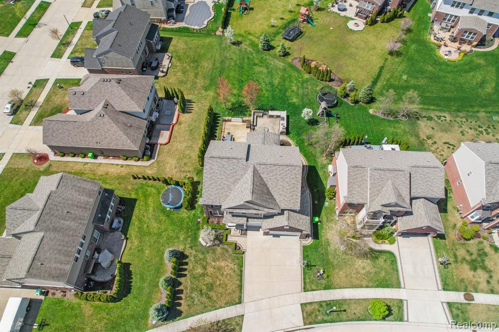 49621 BLOOMSBURY Lane, Macomb, MI 48044 — Photo 40