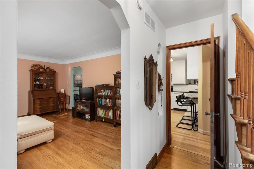 515 S Wilson Avenue, Royal Oak, MI 48067 — Photo 3
