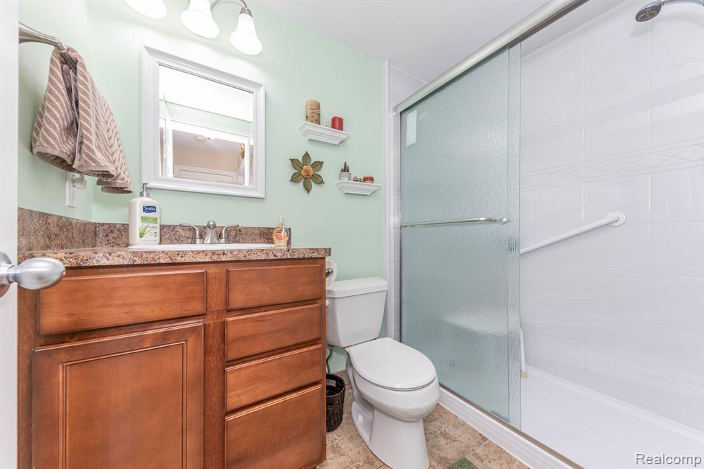 21118 E GLEN HAVEN Circle, Northville, MI 48167 — Photo 10