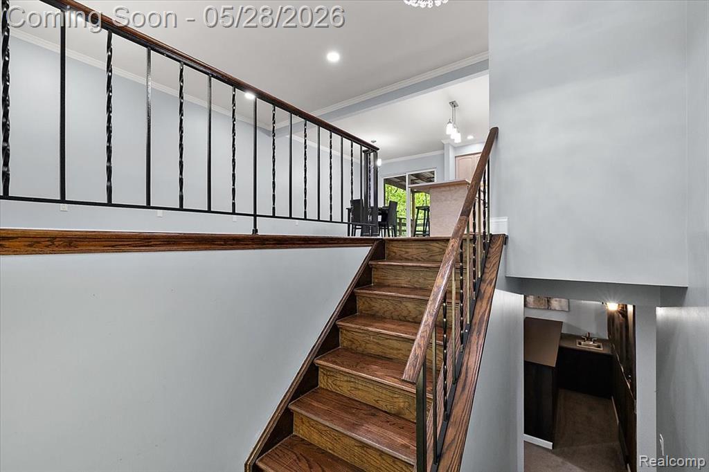 25136 Westmoreland Drive, Farmington, MI 48336 — Photo 32