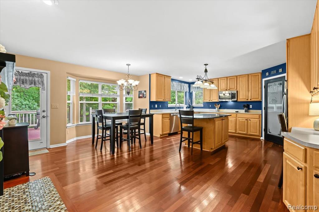 4583 Racewood Drive, Commerce Twp, MI 48382 — Photo 11