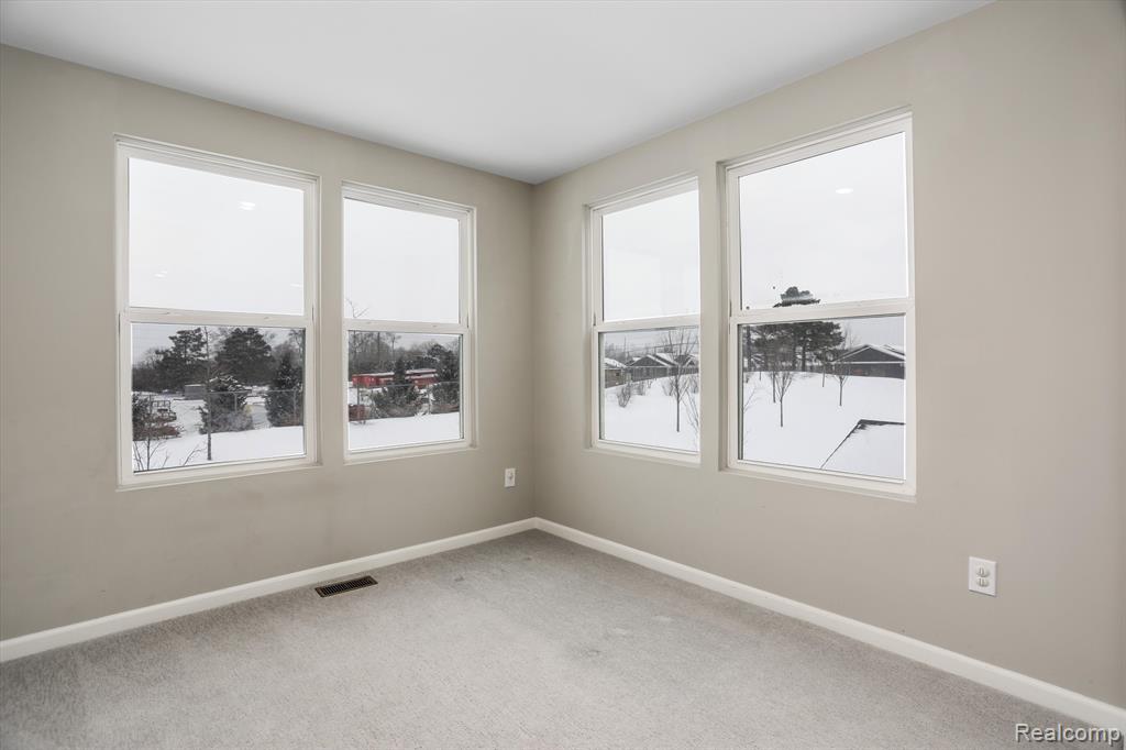 4974 Glenora Drive, Lake Orion, MI — Photo 17