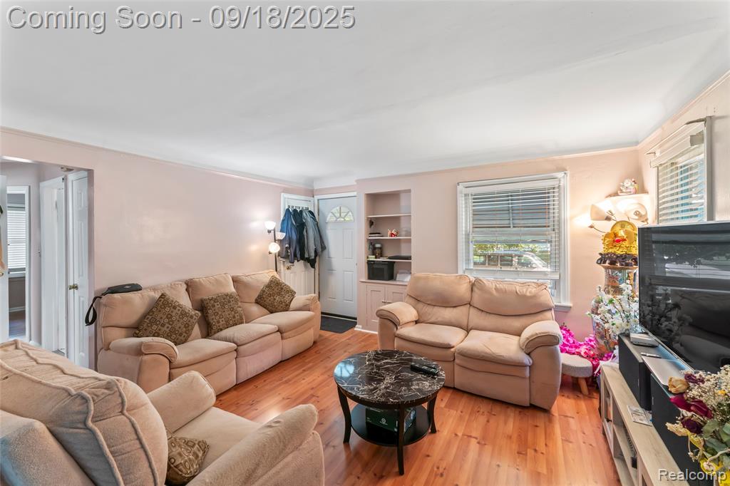 686 4th Avenue, Pontiac, MI 48340 — Photo 8
