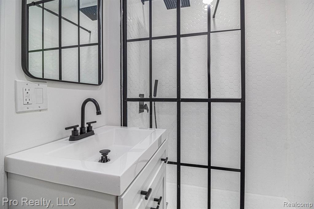 77 WIARD Road, Ypsilanti, MI 48198 — Photo 16