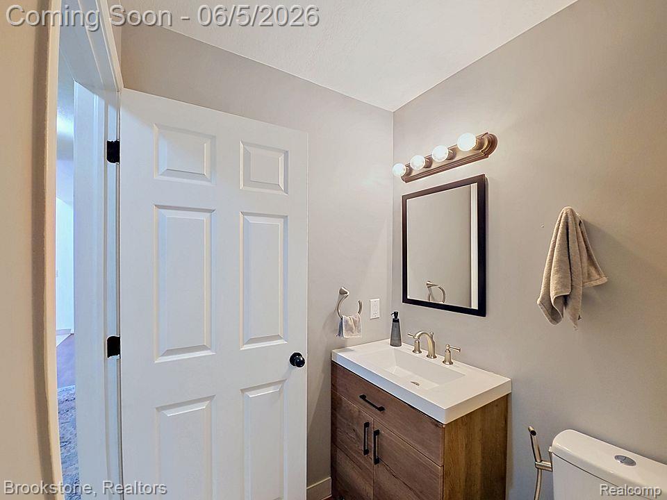 5918 N Evangeline Street, Dearborn Heights, MI 48127 — Photo 6