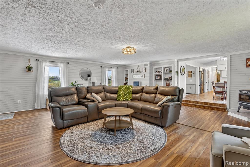 5640 Fowlerville Road, Fowlerville, MI 48836 — Photo 9