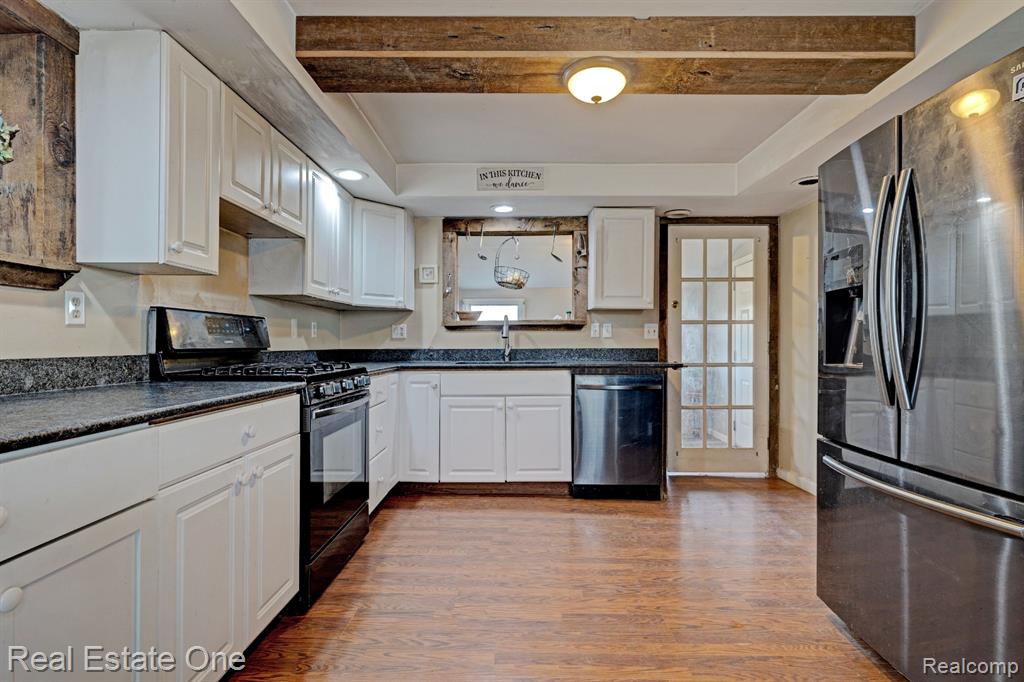 7560 Metcalf Road, Avoca, MI 48006 — Photo 6