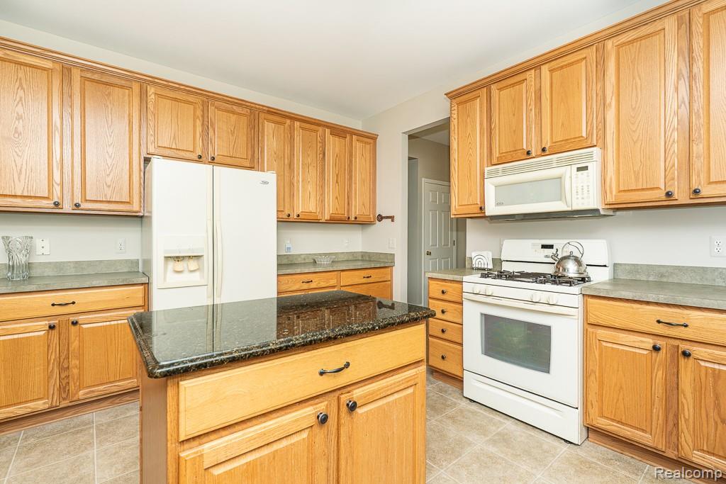 44363 Constellation Drive, 50, Sterling Heights, MI 48314 — Photo 12