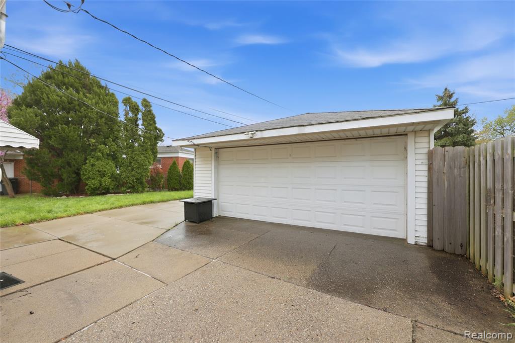 24920 Star Valley Drive, Saint Clair Shores, MI 48080 — Photo 36