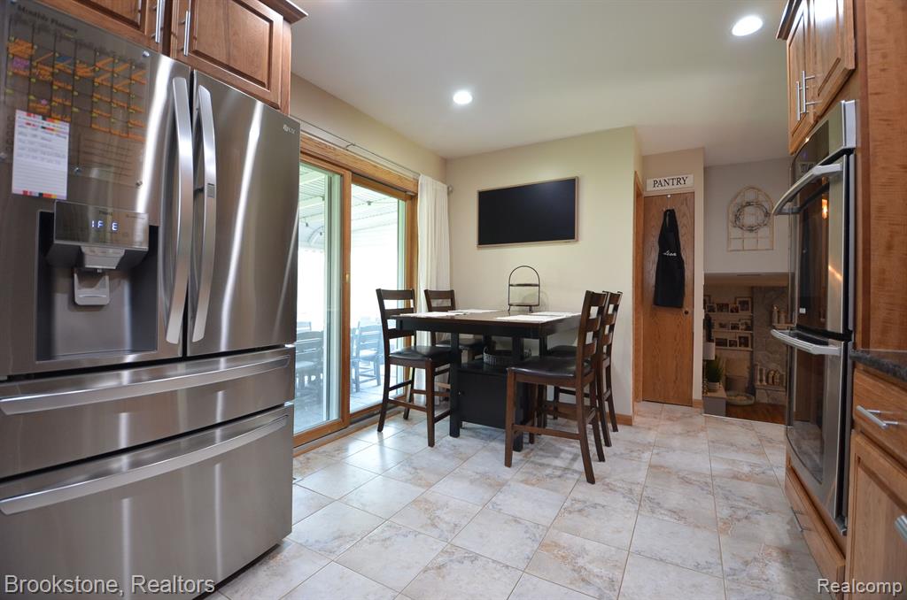 4856 CLINTON WAY Drive, Waterford, MI 48328 — Photo 24