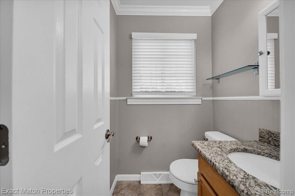9121 SANDYSIDE Road, White Lake, MI — Photo 19