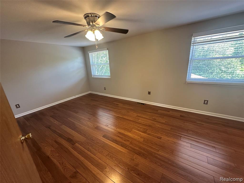 7534 Charrington Drive, Canton, MI 48187 — Photo 16