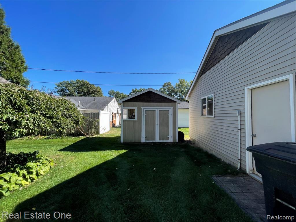 10438 King Road, Davisburg, MI 48350 — Photo 38