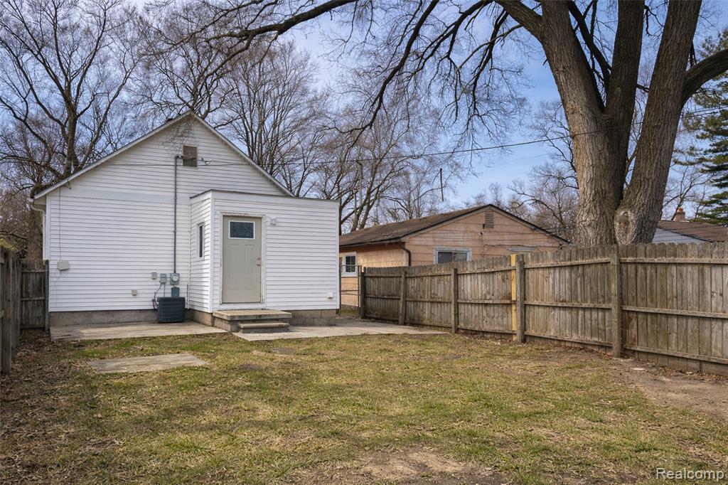 15477 WINSTON, Redford, MI 48239 — Photo 8