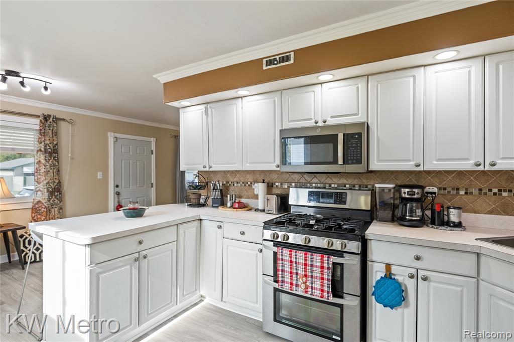 808 Kettering Avenue, Pontiac, MI 48340 — Photo 15