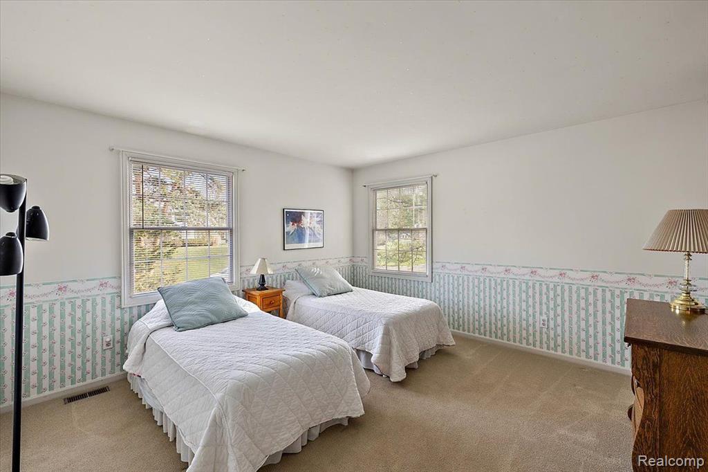 762 KENSINGTON Lane, Bloomfield Hills, MI 48304 — Photo 28