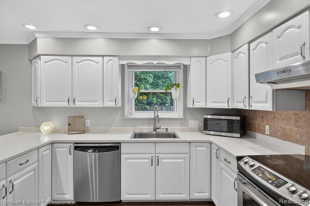 3024 Harold Drive, Columbiaville, MI 48421 — Photo 16