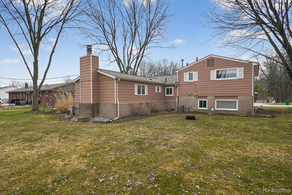 7336 Mustang Drive, Clarkston, MI — Photo 39