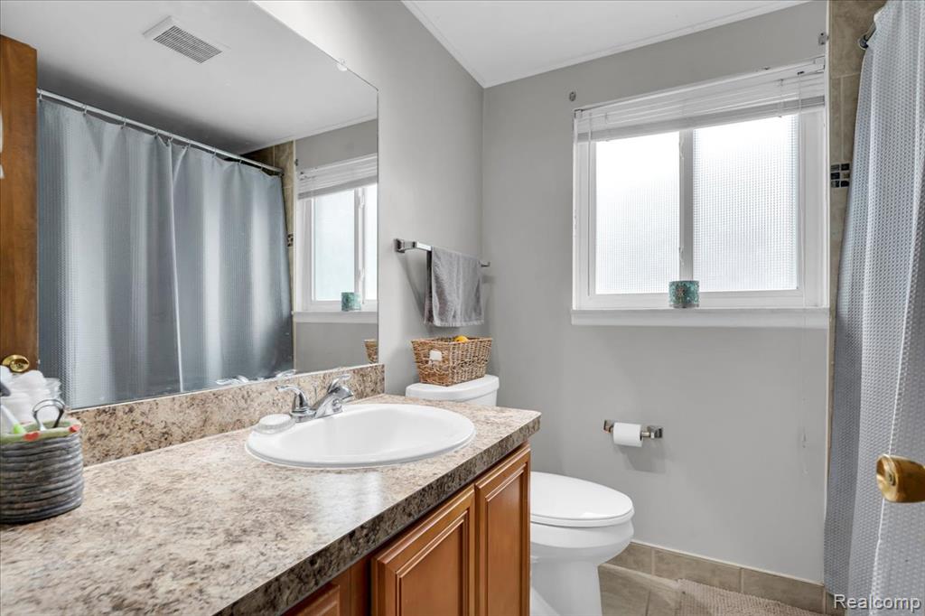 665 Langley Boulevard, Clawson, MI — Photo 22