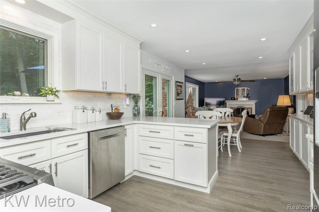 635 Timberline Drive, Rochester Hills, MI 48309 — Photo 11