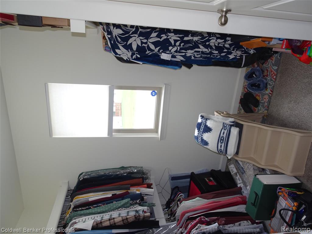 5399 Swan Drive, Burton, MI 48509 — Photo 17