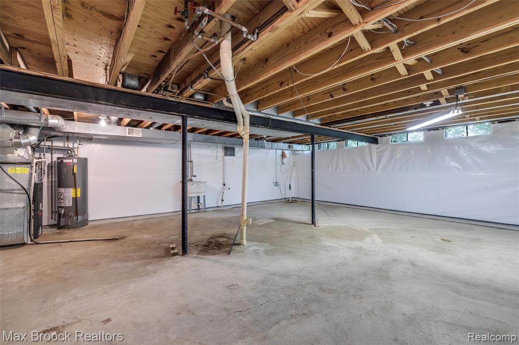 5495 Kingsfield Drive, West Bloomfield, MI — Photo 31