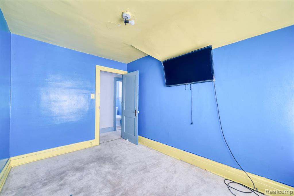 15509 Holmur Street - Photo 5