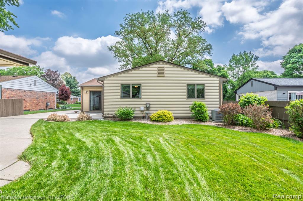 9183 Redbud Avenue, Plymouth, MI 48170 — Photo 29