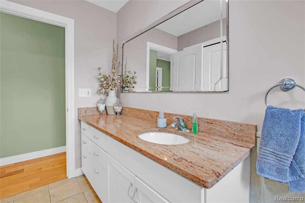 9093 Jordan Road, Grand Blanc, MI 48439 — Photo 17