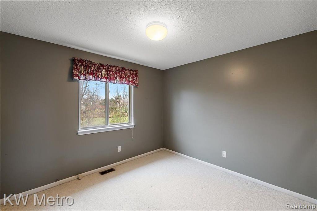 3767 PARKLAWN Drive, Canton, MI 48188 — Photo 39