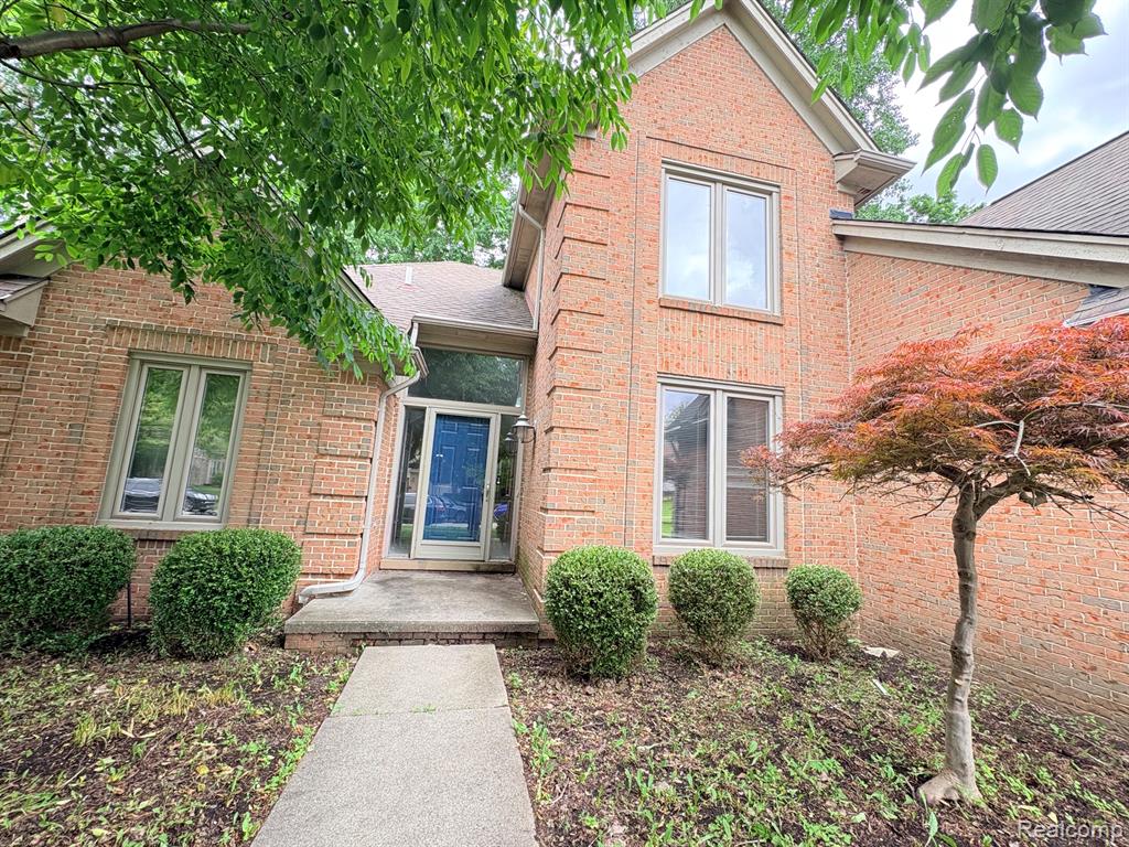 43336 Herring Drive, Clinton Twp, MI 48038 — Photo 2