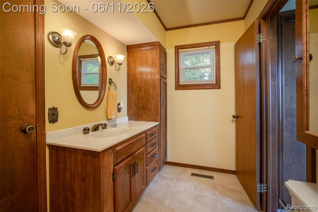 607 E King Street, Corunna, MI 48817 — Photo 20
