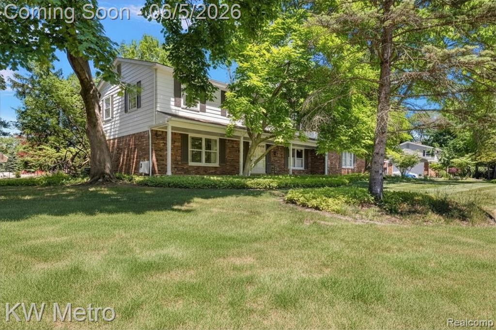 7036 Lindenmere Drive, Bloomfield Hills, MI 48301 — Photo 2
