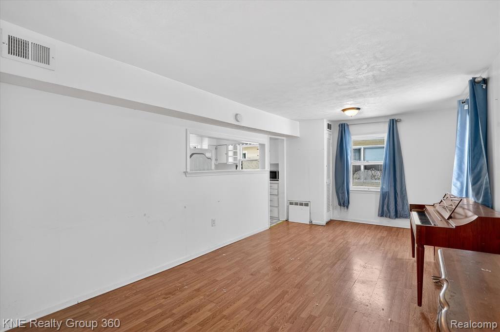 4928 Hughes Road, Lansing, MI 48910 — Photo 10
