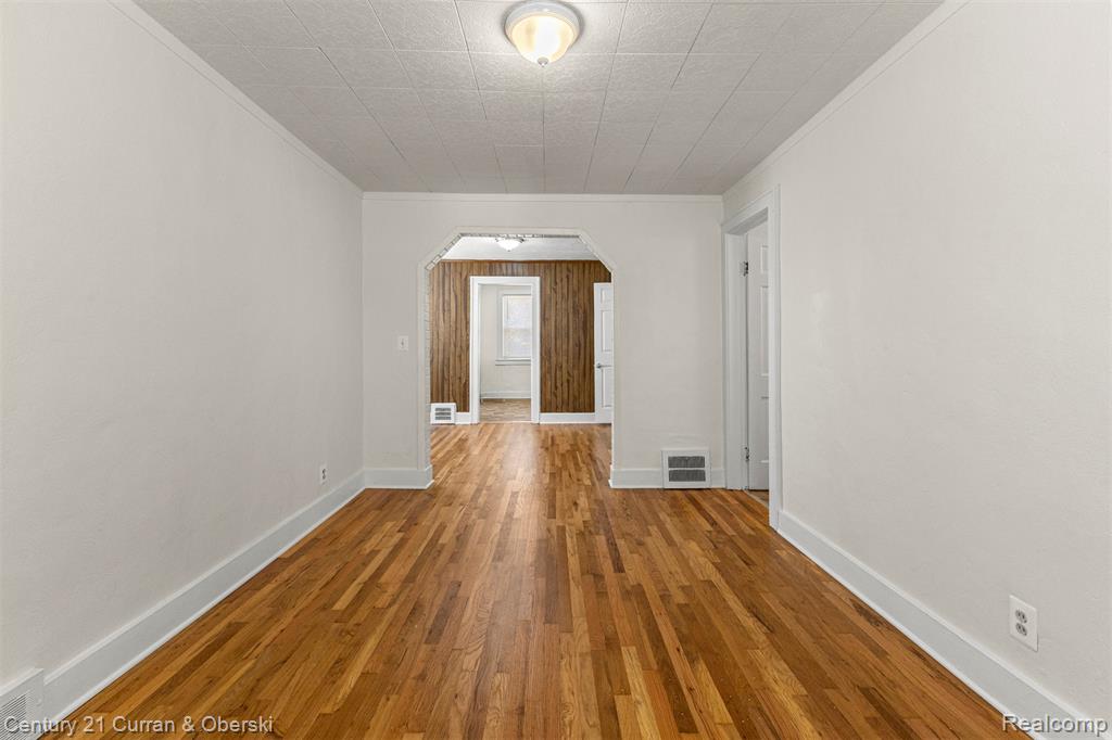 6445 Heyden Street, Dearborn Heights, MI 48127 — Photo 10