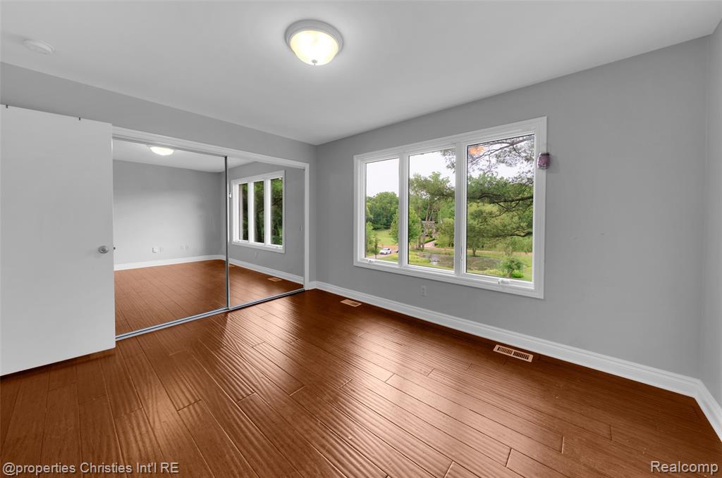 6663 Bloomfield Lane, West Bloomfield, MI — Photo 35