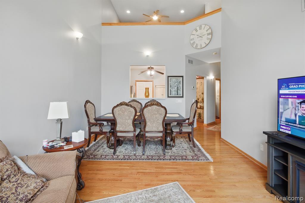 5496 GREENWAY Drive, 48, Trenton, MI 48183 — Photo 16