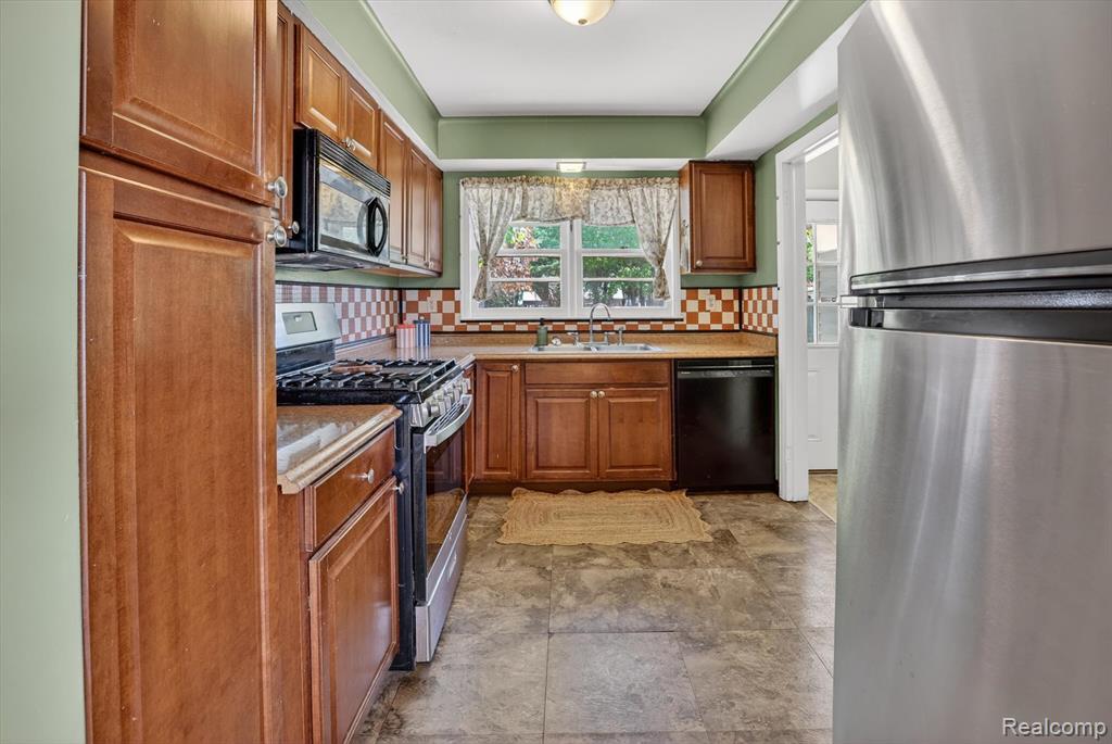 1137 E Main Street, Flushing, MI 48433 — Photo 10
