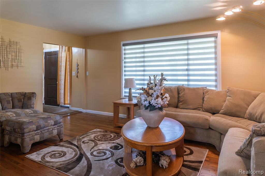9568 Crosley, Redford, MI 48239 — Photo 9