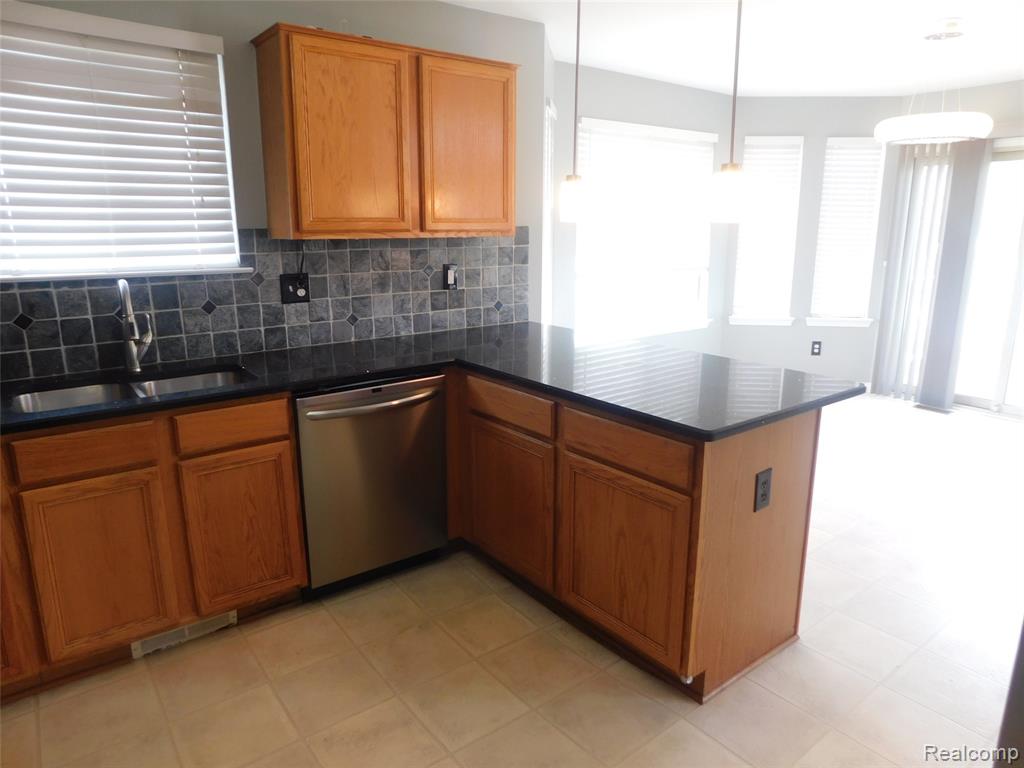52025 HICKORY Drive, Chesterfield, MI 48047 — Photo 22