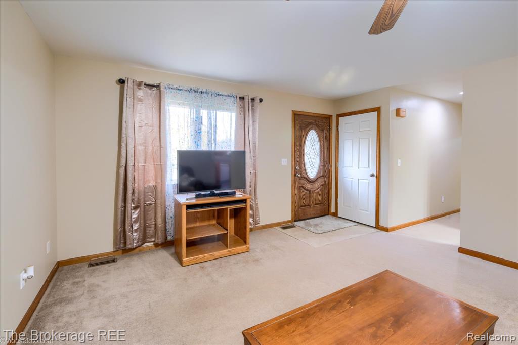 824 Janna Leigh Drive, Otter Lake, MI 48464 — Photo 9