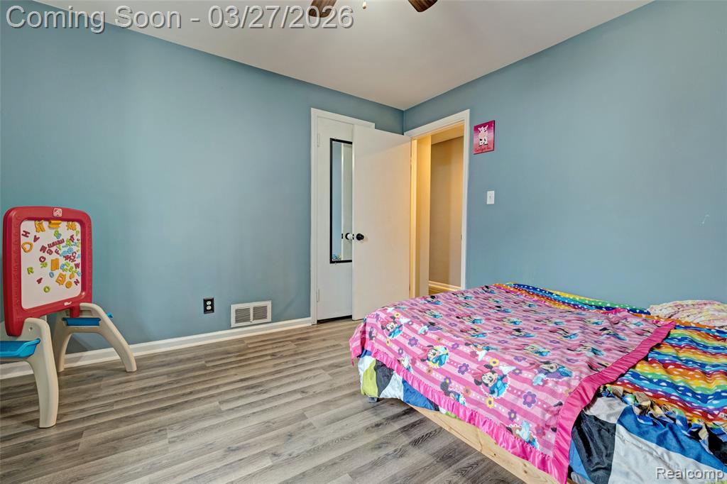 4009 Airport Road, Waterford, MI 48329 — Photo 27