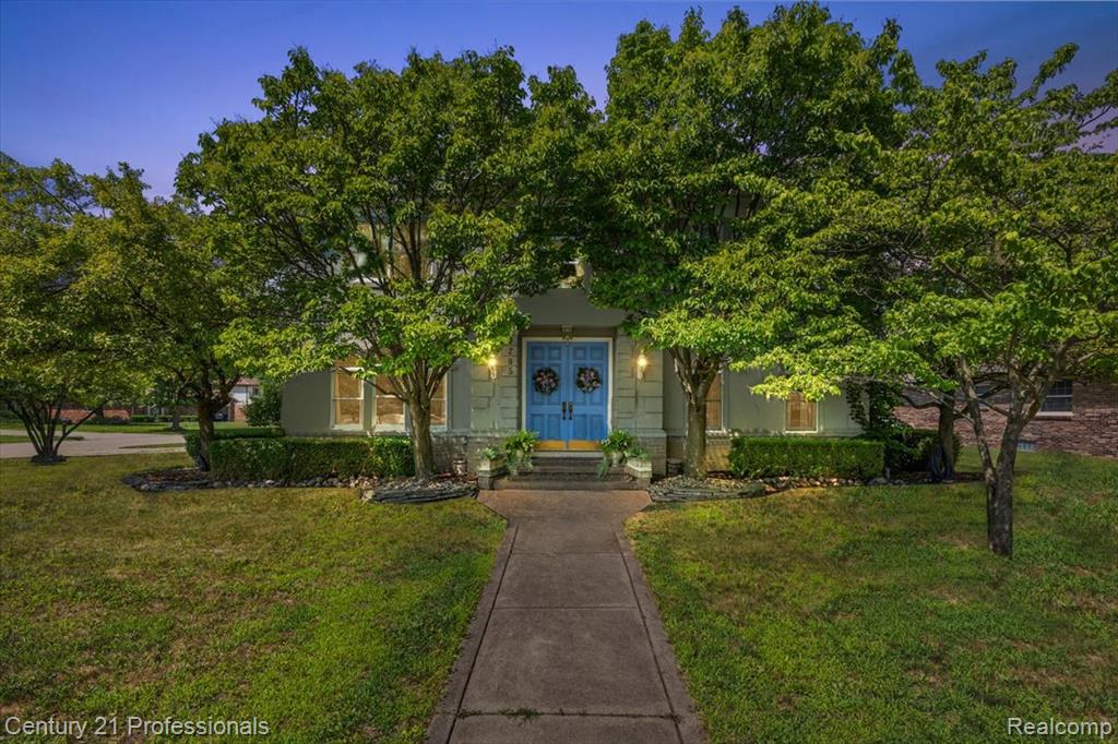 40205 Ashland Drive, Sterling Heights, MI 48313 — front exterior