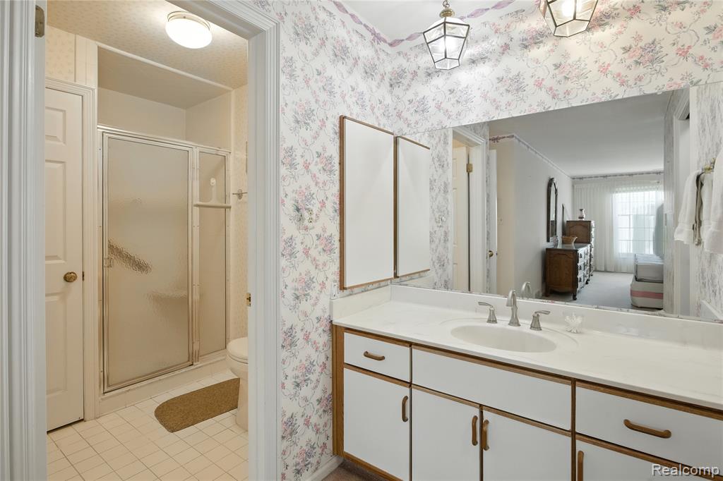 19710 W 13 Mile Road, 211, Beverly Hills, MI 48025 — Photo 29