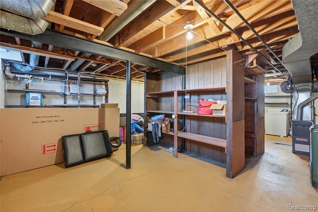 20648 Williamsburg Court, Harper Woods, MI 48225 — Photo 15