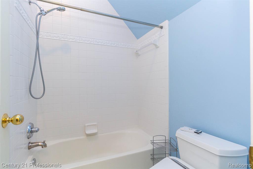 685 Dornoch Drive, Ann Arbor, MI 48103 — Photo 41