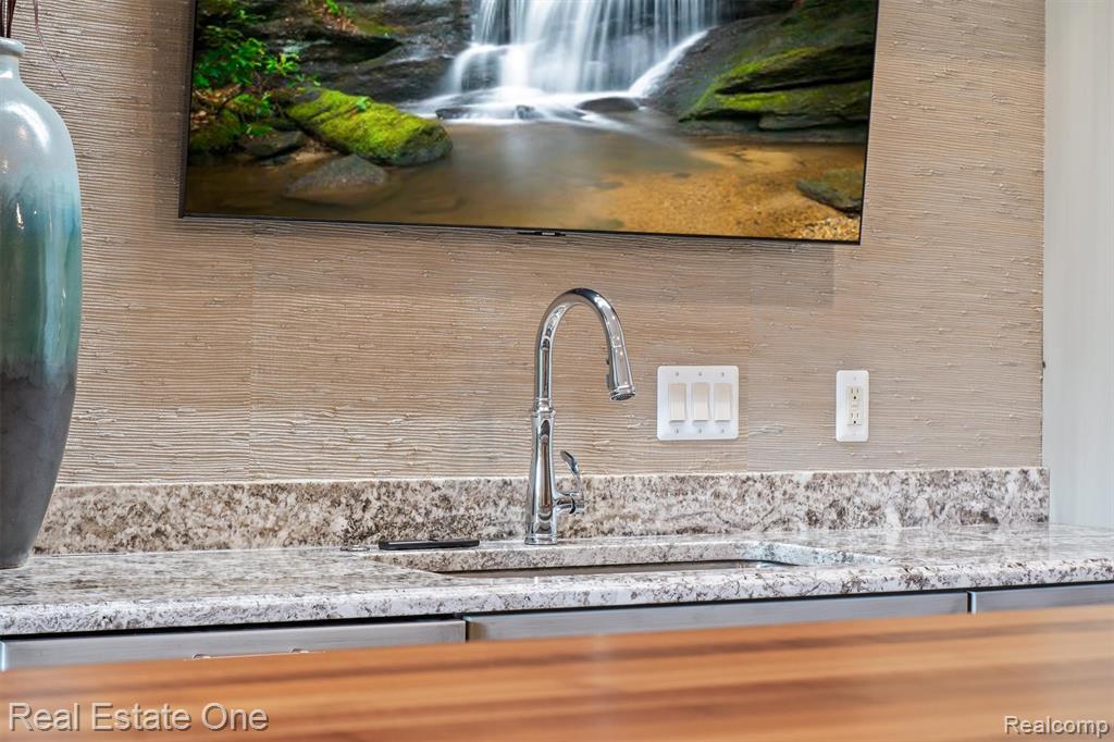 7181 Hillside Drive, Clarkston, MI — Photo 45