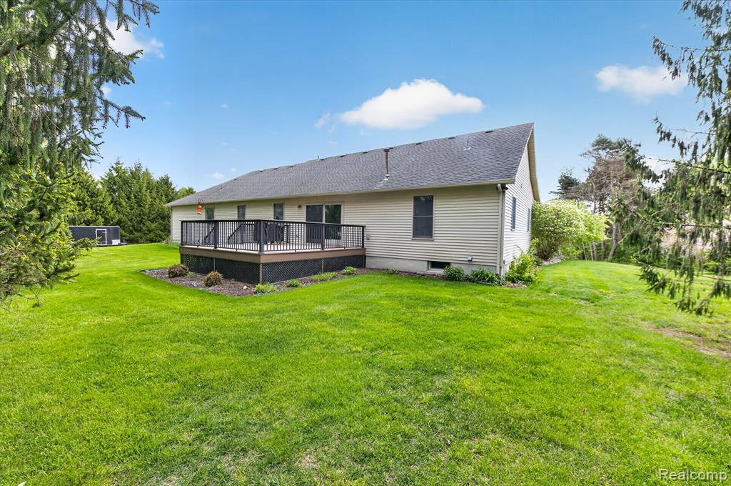 7659 Clyde Road, Fenton, MI 48430 — Photo 34