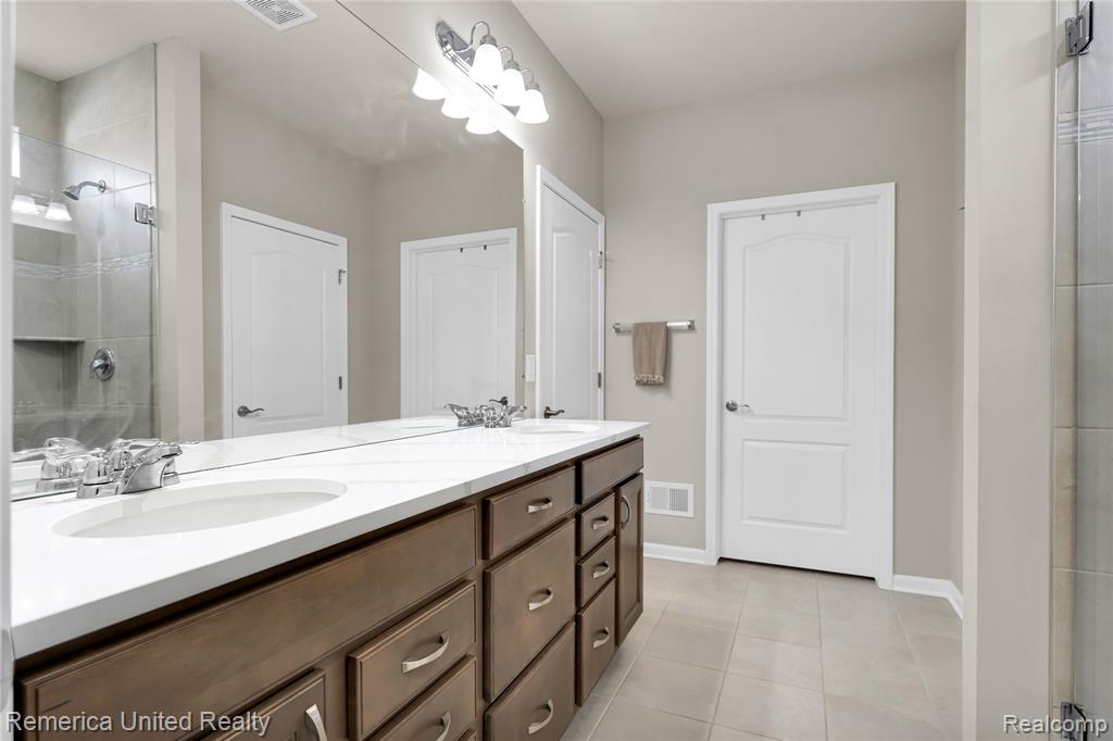 50222 Thatcher Street, Canton, MI 48188 — Photo 16
